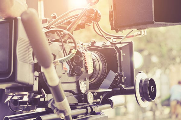 Best camera for filmmaking deals on a budget 2020